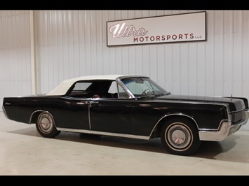 1967 Lincoln Continental Convertible   - Photo 2 - Fort Wayne, IN 46804