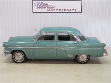 1954 Ford Crestline   - Photo 3 - Fort Wayne, IN 46804