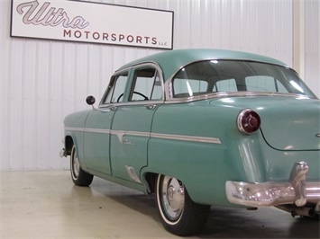 1954 Ford Crestline   - Photo 12 - Fort Wayne, IN 46804