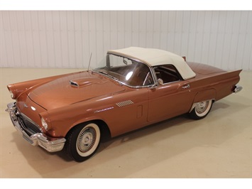 1957 Ford Thunderbird   - Photo 2 - Fort Wayne, IN 46804