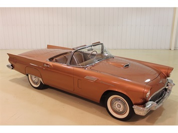 1957 Ford Thunderbird   - Photo 5 - Fort Wayne, IN 46804