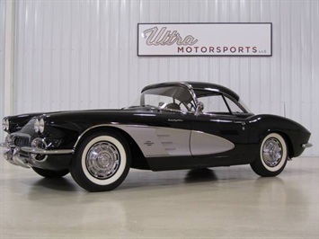 1961 Chevrolet Corvette   - Photo 6 - Fort Wayne, IN 46804