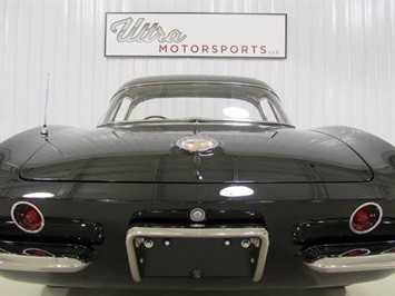 1961 Chevrolet Corvette   - Photo 13 - Fort Wayne, IN 46804