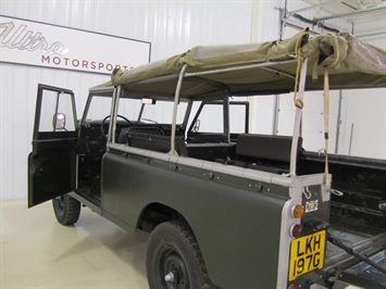 1969 Land Rover 109 " Ambulance   - Photo 17 - Fort Wayne, IN 46804