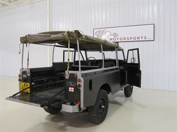 1969 Land Rover 109 " Ambulance   - Photo 16 - Fort Wayne, IN 46804