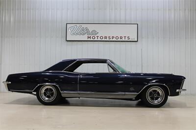 1965 Buick Riviera   - Photo 1 - Fort Wayne, IN 46804