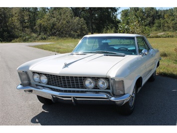 1964 Buick Riviera   - Photo 6 - Fort Wayne, IN 46804