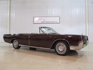 1967 Lincoln Continental   - Photo 2 - Fort Wayne, IN 46804