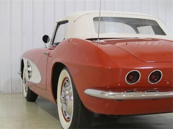 1961 Chevrolet Corvette Fuel Injected Convertible   - Photo 20 - Fort Wayne, IN 46804