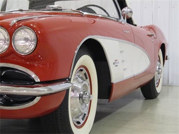 1961 Chevrolet Corvette Fuel Injected Convertible   - Photo 7 - Fort Wayne, IN 46804