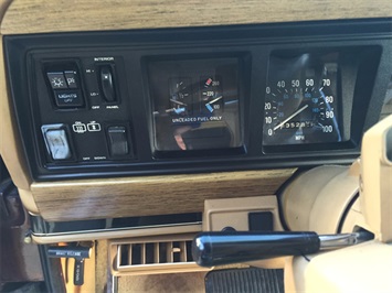 1988 Jeep Grand Wagoneer 4dr   - Photo 28 - Fort Wayne, IN 46804