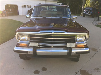 1988 Jeep Grand Wagoneer 4dr   - Photo 10 - Fort Wayne, IN 46804