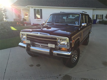 1988 Jeep Grand Wagoneer 4dr   - Photo 9 - Fort Wayne, IN 46804