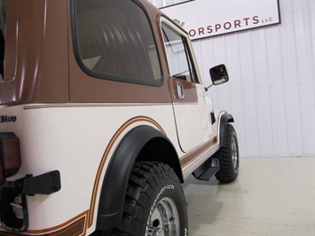 1983 Jeep CJ-7   - Photo 11 - Fort Wayne, IN 46804