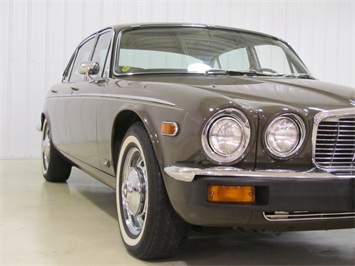 1976 Jaguar XJ 12L   - Photo 4 - Fort Wayne, IN 46804