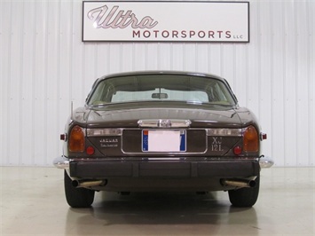 1976 Jaguar XJ 12L   - Photo 8 - Fort Wayne, IN 46804