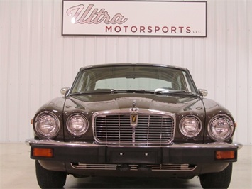 1976 Jaguar XJ 12L   - Photo 3 - Fort Wayne, IN 46804