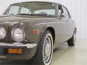 1976 Jaguar XJ 12L   - Photo 5 - Fort Wayne, IN 46804