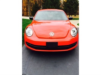 2013 Volkswagen Beetle-Classic 2.5L Entry PZEV   - Photo 9 - Fort Wayne, IN 46804