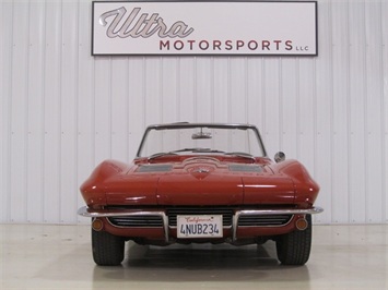 1963 Chevrolet Corvette Sting Ray Roadster   - Photo 3 - Fort Wayne, IN 46804