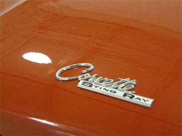 1963 Chevrolet Corvette Sting Ray Roadster   - Photo 17 - Fort Wayne, IN 46804