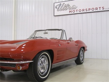 1963 Chevrolet Corvette Sting Ray Roadster   - Photo 8 - Fort Wayne, IN 46804