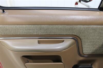 1989 Ford Bronco XLT   - Photo 14 - Fort Wayne, IN 46804