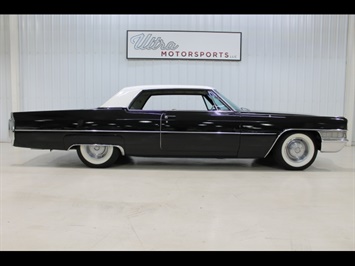 1965 Cadillac DeVille   - Photo 1 - Fort Wayne, IN 46804