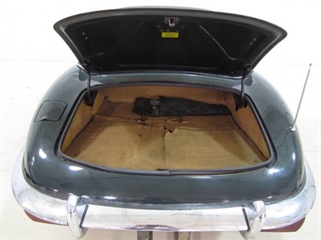 1969 Jaguar XK E Type Convertible   - Photo 3 - Fort Wayne, IN 46804