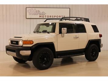 2014 Toyota FJ Cruiser   - Photo 3 - Fort Wayne, IN 46804