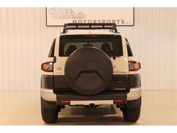 2014 Toyota FJ Cruiser   - Photo 8 - Fort Wayne, IN 46804