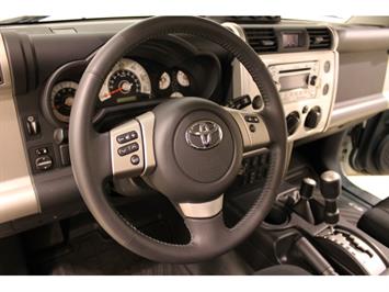 2014 Toyota FJ Cruiser   - Photo 16 - Fort Wayne, IN 46804