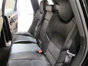 2008 Porsche Cayenne GTS Tiptronic   - Photo 16 - Fort Wayne, IN 46804