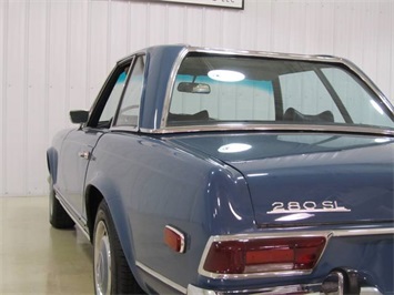 1969 Mercedes-Benz 280   - Photo 11 - Fort Wayne, IN 46804