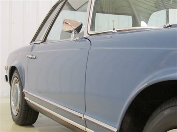 1969 Mercedes-Benz 280   - Photo 7 - Fort Wayne, IN 46804