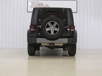 2010 Jeep Wrangler Unlimited Mountain Edition   - Photo 8 - Fort Wayne, IN 46804