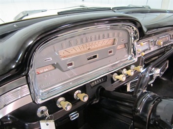 1959 Ford Fairlane 500 Skyliner   - Photo 25 - Fort Wayne, IN 46804