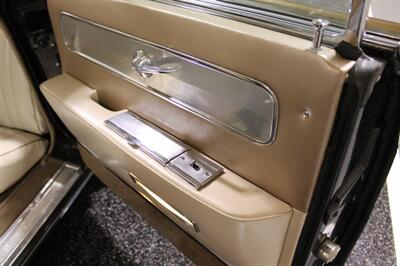 1963 Lincoln Continental   - Photo 46 - Fort Wayne, IN 46804