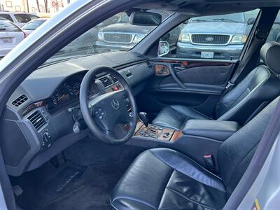 2002 Mercedes-Benz E 320   - Photo 14 - Los Angeles, CA 91306
