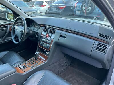2002 Mercedes-Benz E 320   - Photo 41 - Los Angeles, CA 91306
