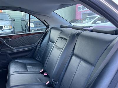 2002 Mercedes-Benz E 320   - Photo 17 - Los Angeles, CA 91306