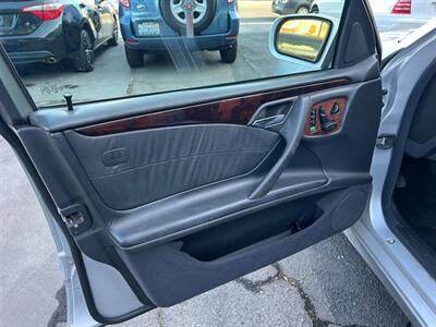 2002 Mercedes-Benz E 320   - Photo 13 - Los Angeles, CA 91306