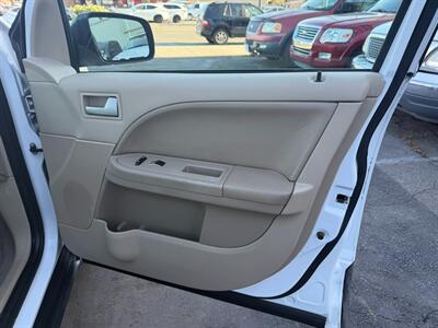 2006 Ford Freestyle SE   - Photo 38 - Los Angeles, CA 91306