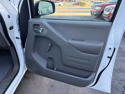 2015 Nissan Frontier S   - Photo 41 - Los Angeles, CA 91306