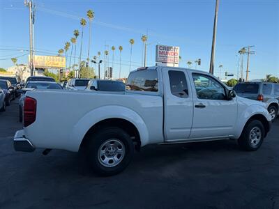 2015 Nissan Frontier S   - Photo 6 - Los Angeles, CA 91306