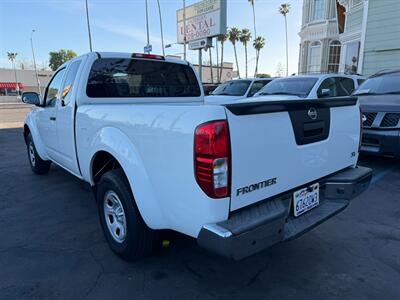 2015 Nissan Frontier S   - Photo 10 - Los Angeles, CA 91306