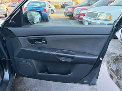 2009 Mazda Mazda3 i Sport   - Photo 37 - Los Angeles, CA 91306