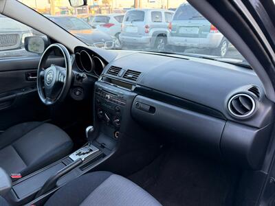 2009 Mazda Mazda3 i Sport   - Photo 38 - Los Angeles, CA 91306