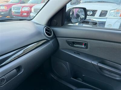 2009 Mazda Mazda3 i Sport   - Photo 44 - Los Angeles, CA 91306