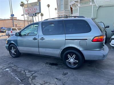 2000 Toyota Sienna CE   - Photo 30 - Los Angeles, CA 91306